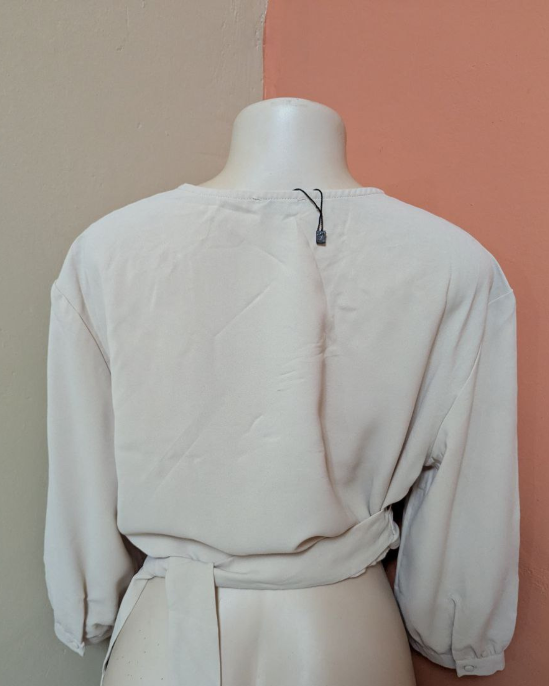 Light Wrap-Style Lounge Set for Women – V-Neck Long Sleeve Top (THRIFT)