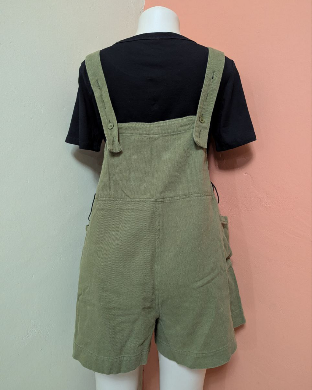 Olive Green Short Overalls with Black Tee – Casua Outfit for Women (THRIFT)