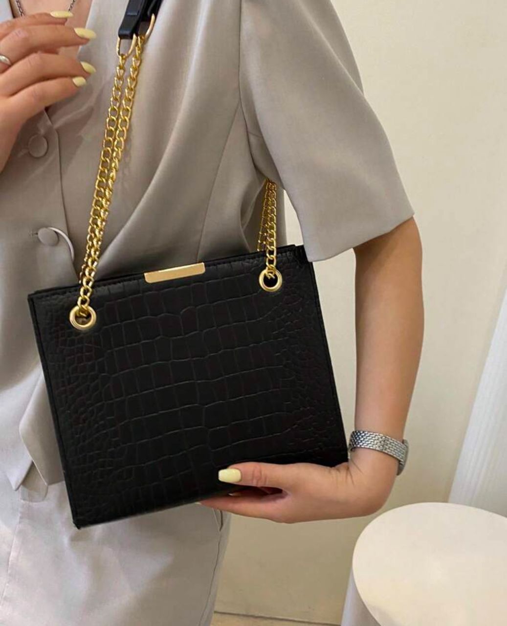 Crocodile skin pattern ladies bag