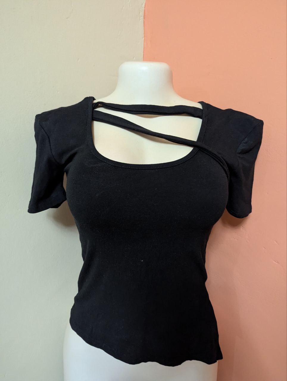 Black Asymmetrical Scoop Neck Top for Women – Stylish Diagonal Strap Short Sleeve Tee (THRIFT)