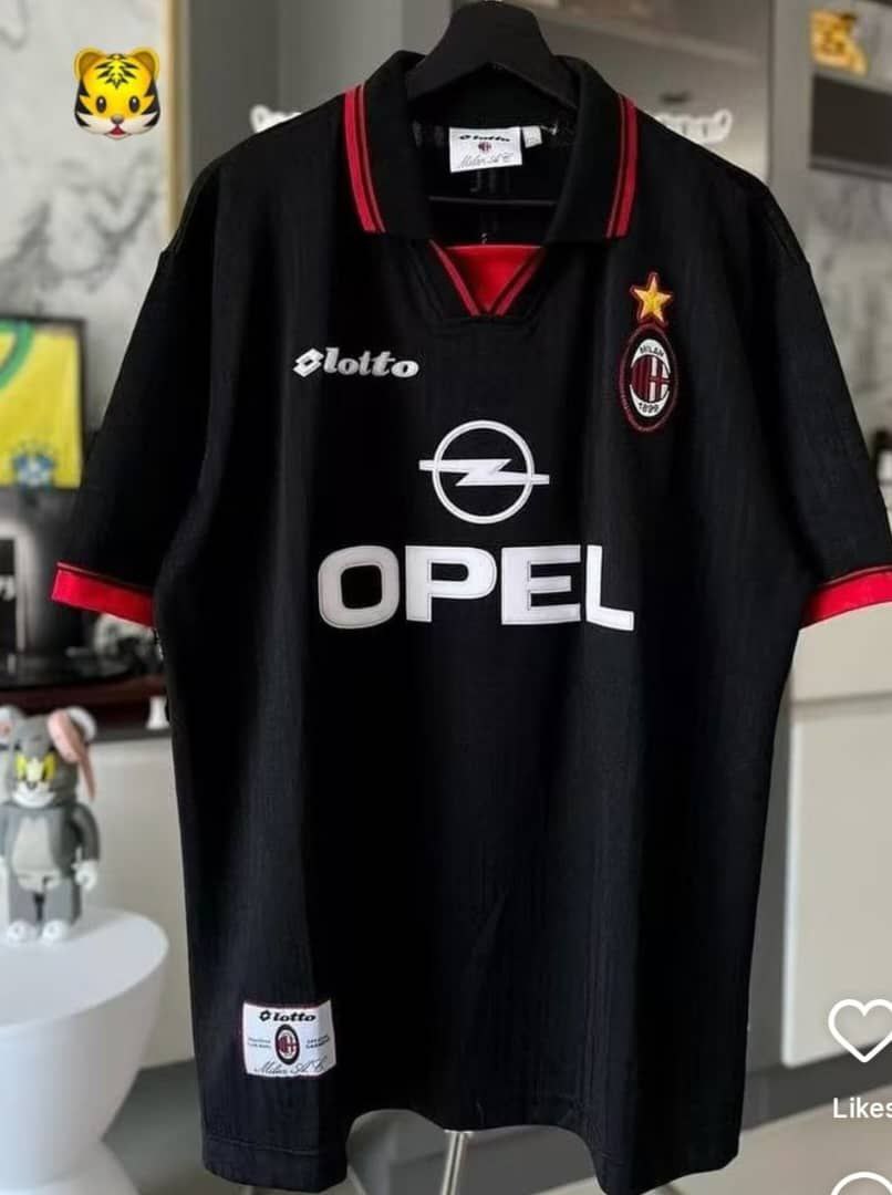 AC milan retro kit