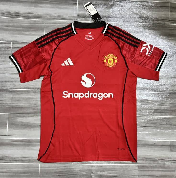 Manchester United home kit